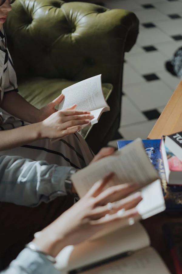 7 Reasons why joining a book club will transform your reading experience